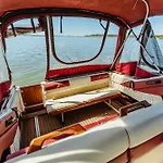 Yacht - Boat - Pedal Boat, Motorboat Free * מיילנו
