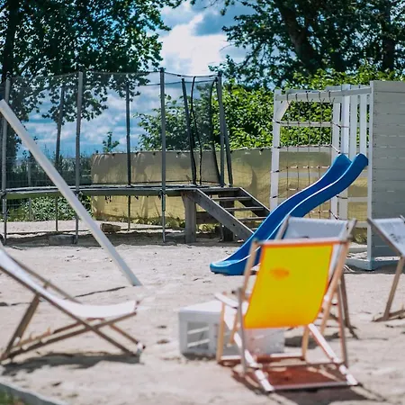Yacht - Houseboat - Pedal Boat, Motorboat Free Botel Mielno