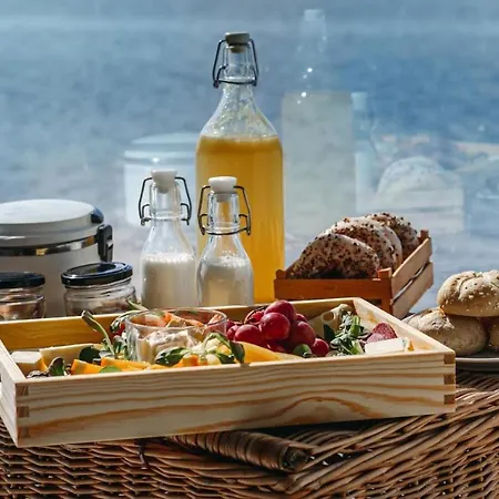 Yacht - Houseboat - Pedal Boat, Motorboat Free