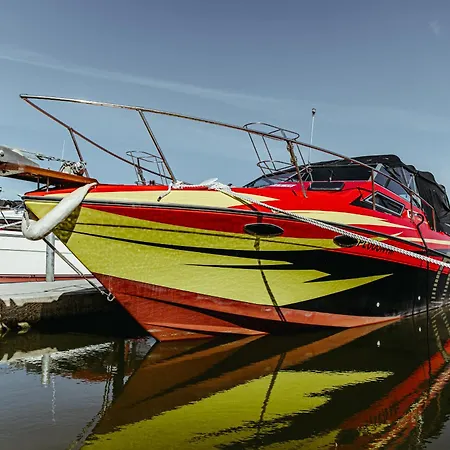 Yacht - Houseboat - Pedal Boat, Motorboat Free *