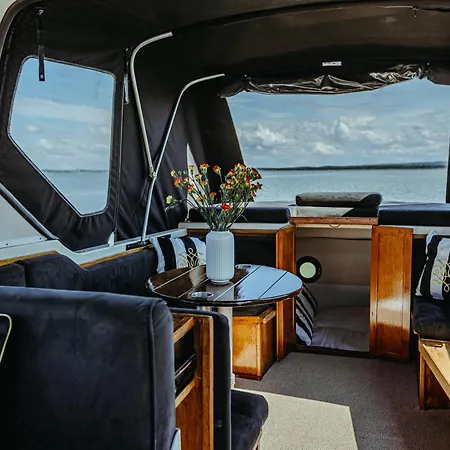 Botel Yacht - Boat - Pedal Boat, Motorboat Free