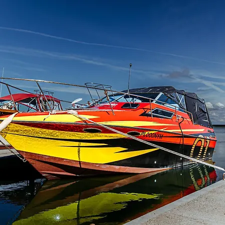 Botel Yacht - Houseboat - Pedal Boat, Motorboat Free Mielno