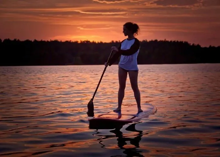 Hotel en barco Yacht - Boat - Pedal Boat, Motorboat Free
